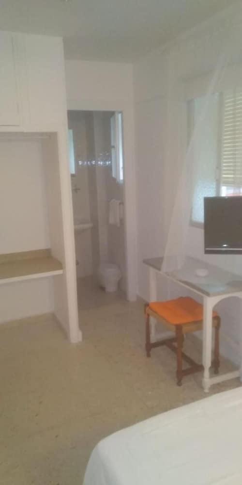 Hostal Altamar Almuñécar Zewnętrze zdjęcie