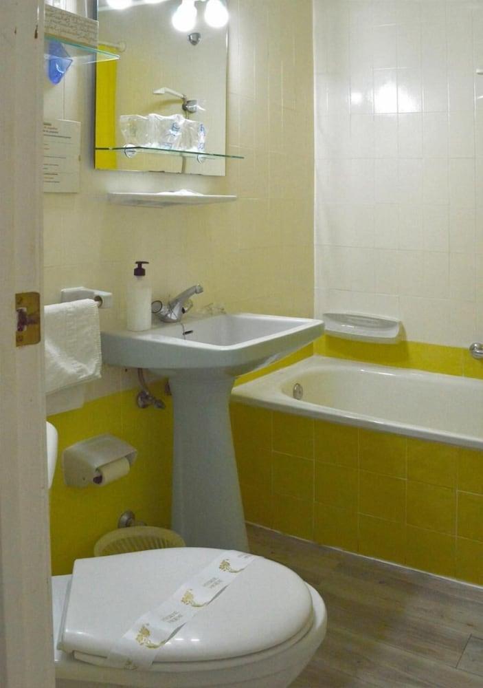 Hostal Altamar Almuñécar Zewnętrze zdjęcie