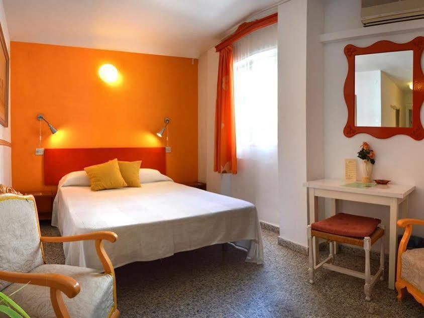 Hostal Altamar Almuñécar Zewnętrze zdjęcie